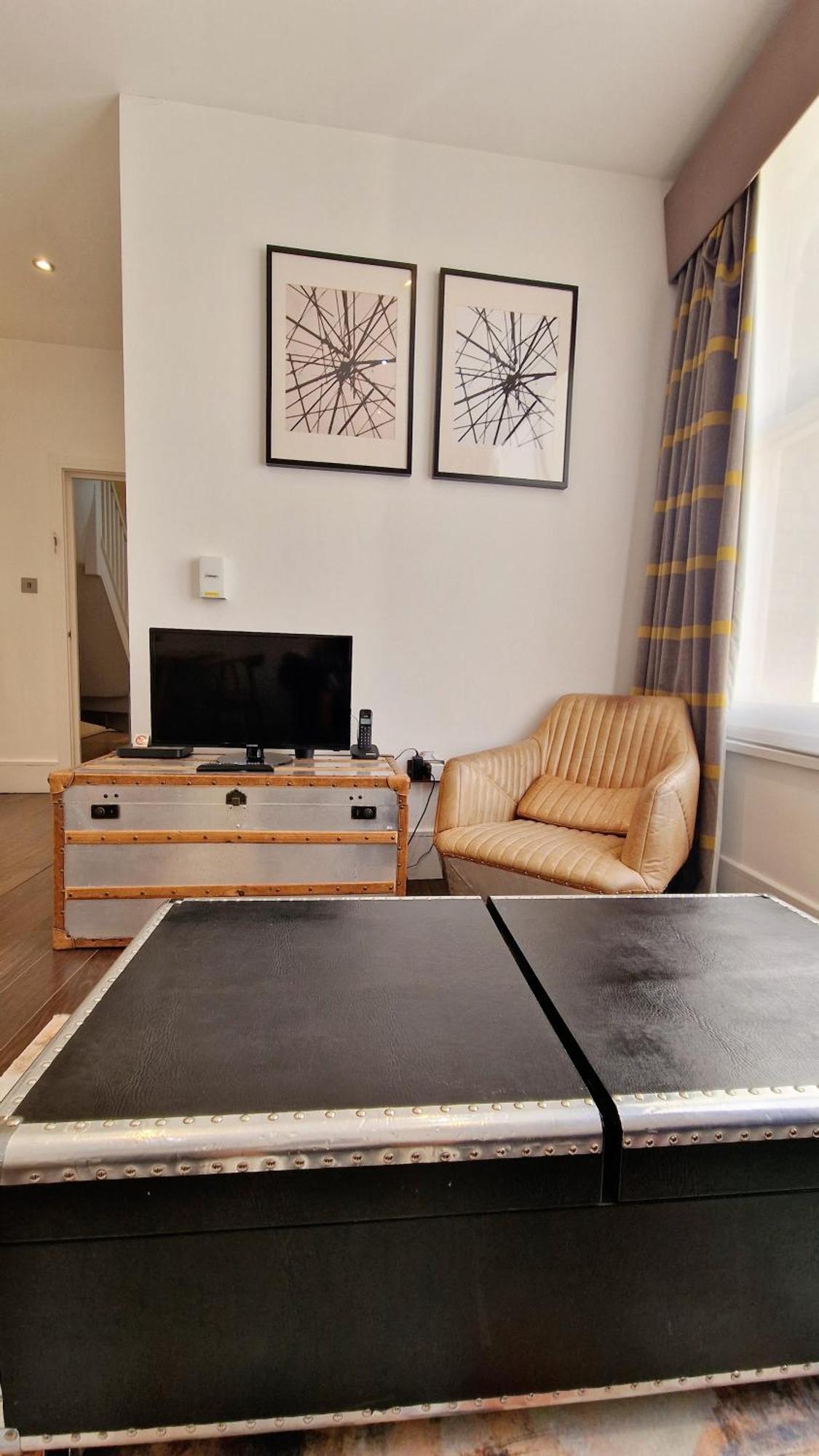 Clockwork London Flats Apartment ภายนอก รูปภาพ