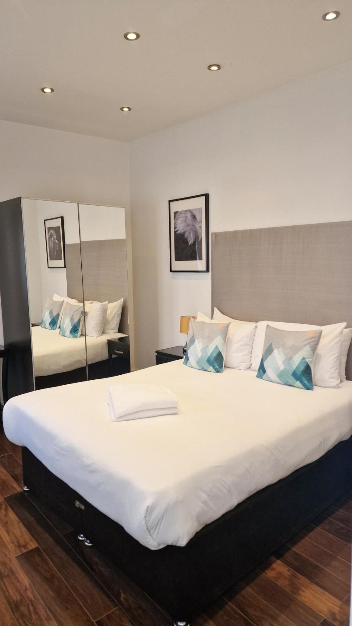 Clockwork London Flats Apartment ภายนอก รูปภาพ
