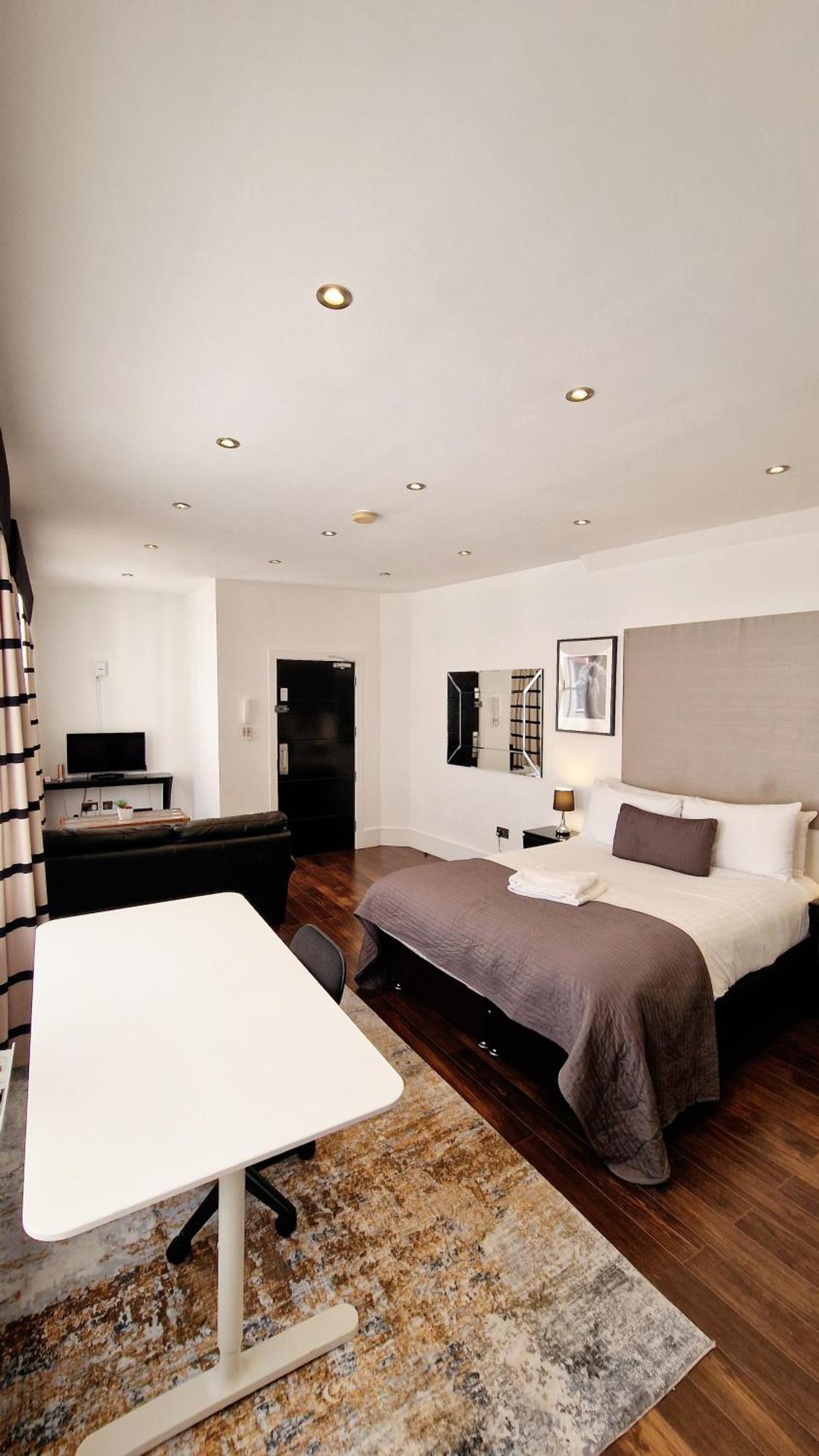 Clockwork London Flats Apartment ภายนอก รูปภาพ