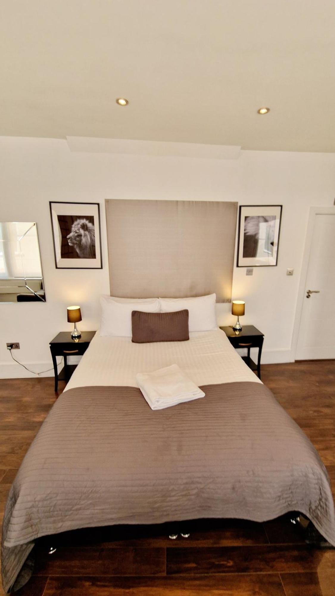 Clockwork London Flats Apartment ภายนอก รูปภาพ
