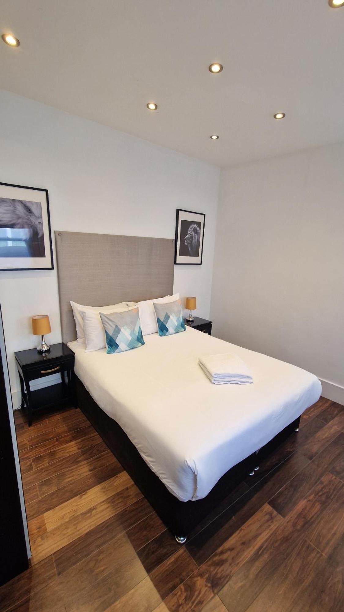 Clockwork London Flats Apartment ภายนอก รูปภาพ